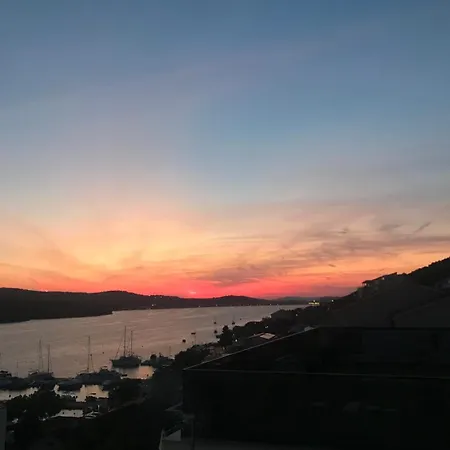 Lana Apartman