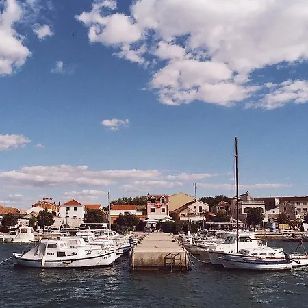 Apartment Lana Tisno